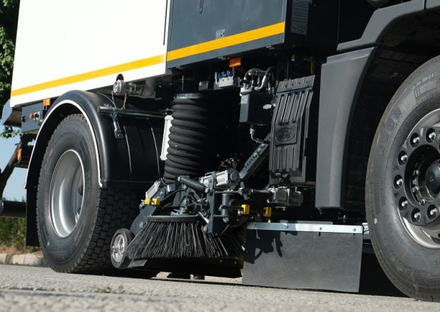 Araç_Üstü_Vakumlu_Yol_Süpürme_Makinesi_5