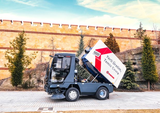 Kademe-AGA6000-Kompakt-Yol-Süpürme-Makinası-1
