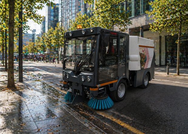 kademe-aga-3000-articulated-compact-sweeper