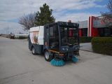kademe-aga-3000-belden-kirmali-yol-supurme-makinesi-1